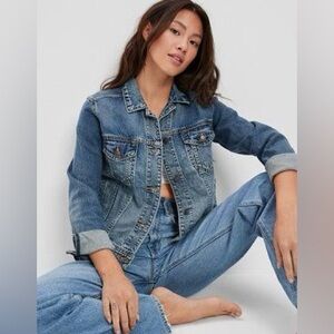 American Eagle Classic Strigid Denim Jacket NWOT